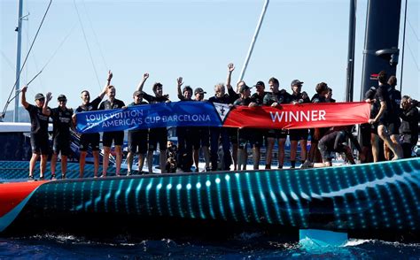 America's Cup: New Zealand retain title with 7.